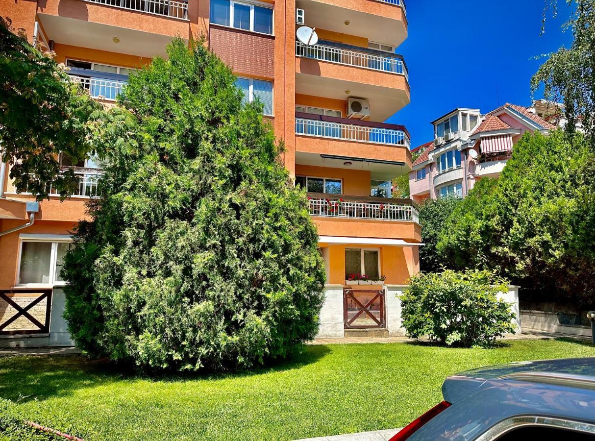 Sea Breeze Apartment Varna Buitenkant foto