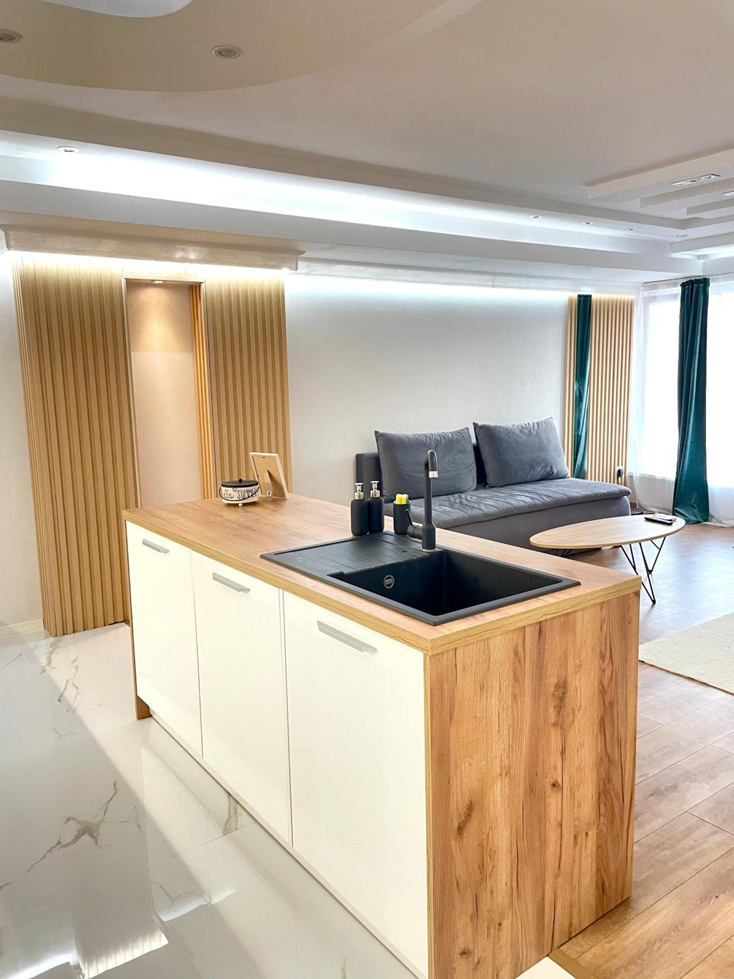 Sea Breeze Apartment Varna Buitenkant foto