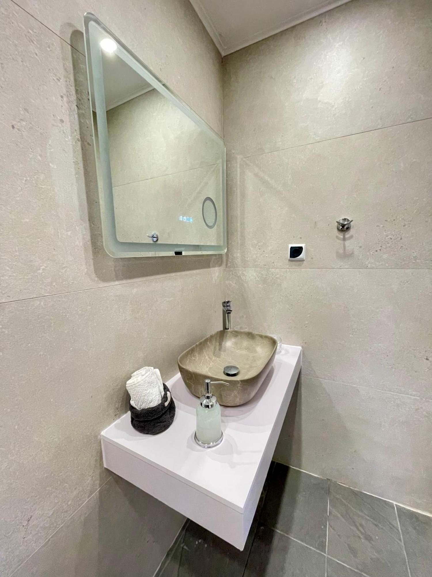 Sea Breeze Apartment Varna Buitenkant foto